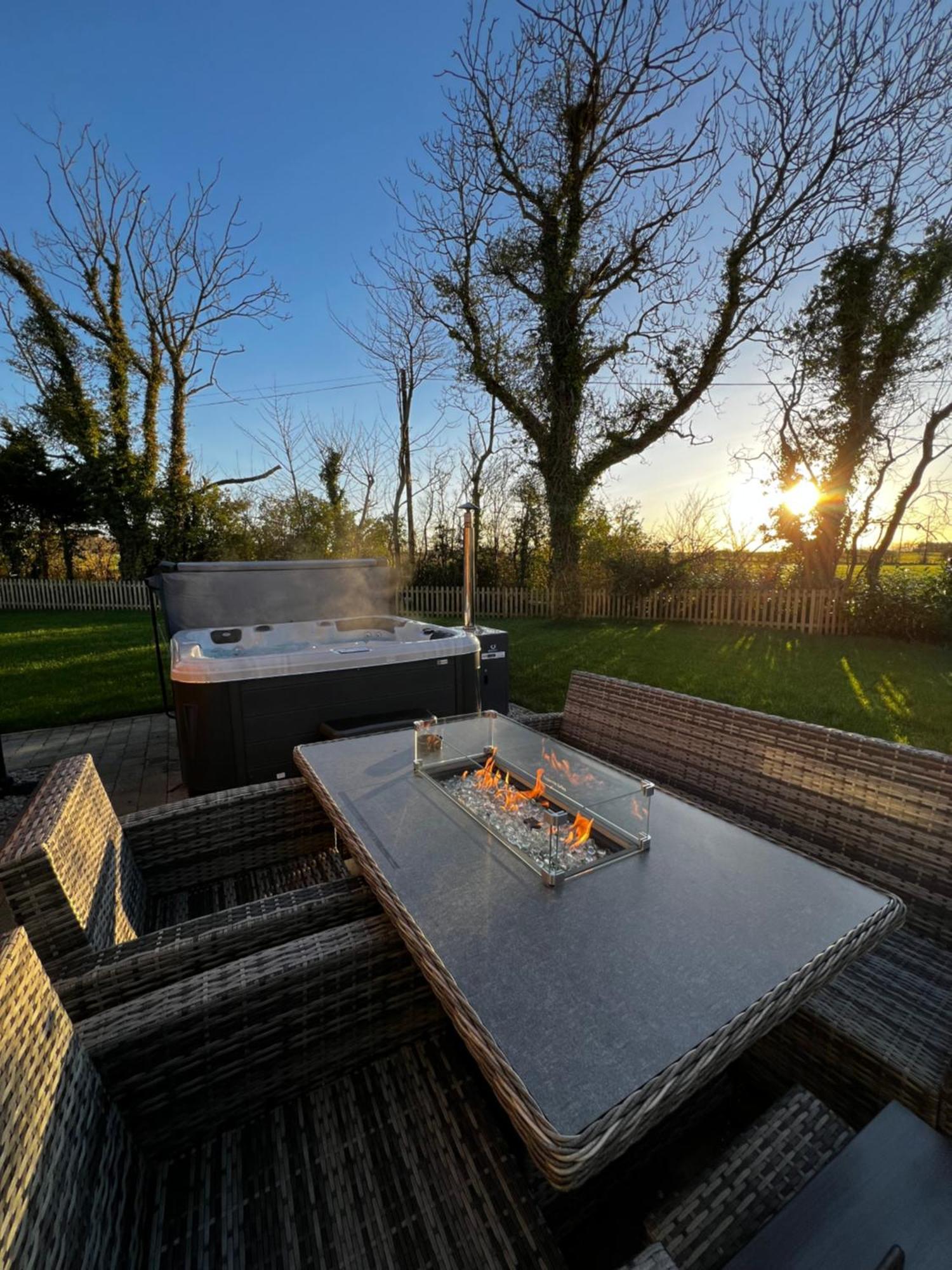 The Farmhouse At Corrstown Village Portrush Buitenkant foto
